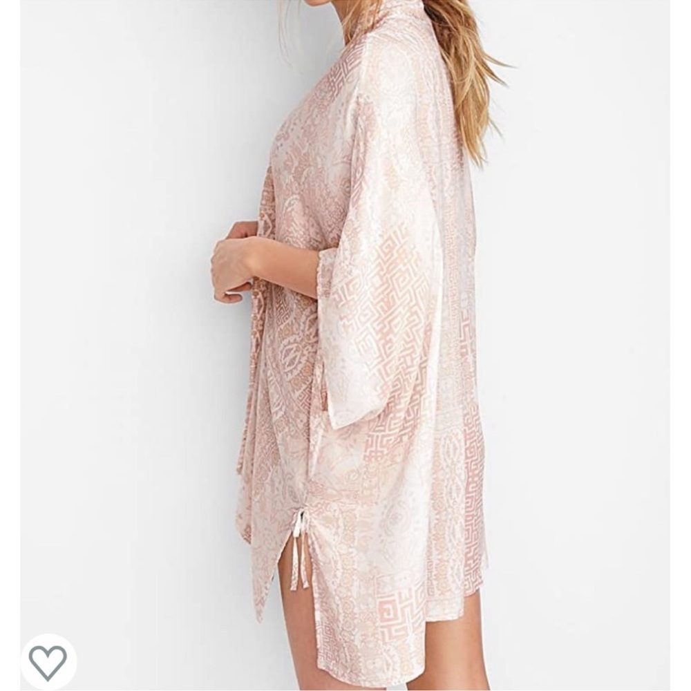 Victoria’s Secret Sexy Lingerie Kimono White / Pink One Size